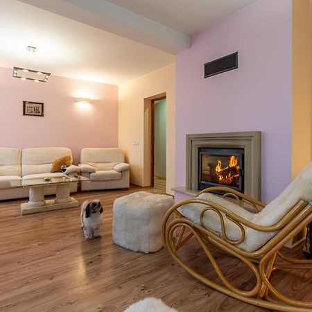 Spora Chata Nowy Targ Exterior photo