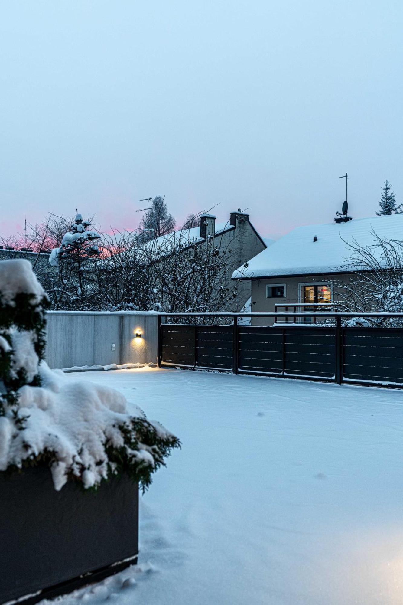 Spora Chata Nowy Targ Exterior photo